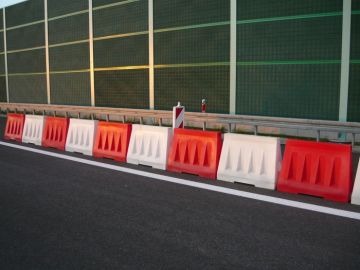 Barrière routière U-14/U-25 hauteur 800 mm - rouge