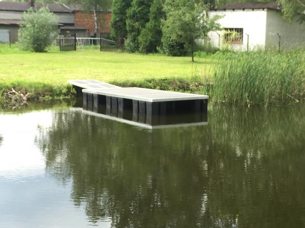 Schwimmsteg_Kunststoffbelag_1